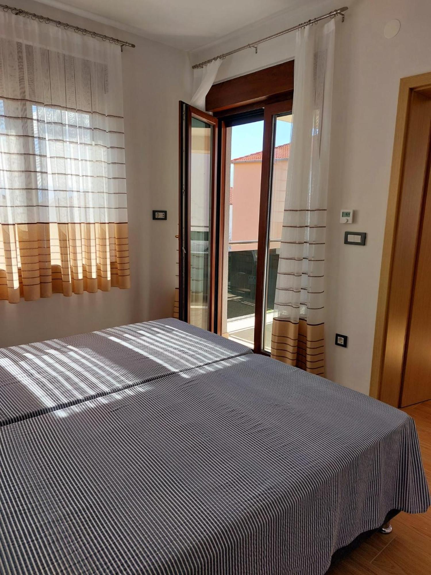 Apartmani Ivana Novi Novi Vinodolski Zewnętrze zdjęcie